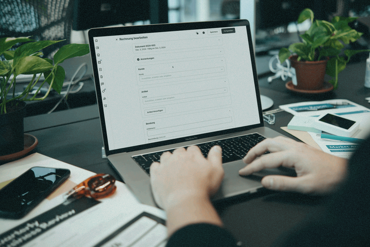 Yrittäjänä laskuttaminen – kuinka säästää aikaa ja rahaa?